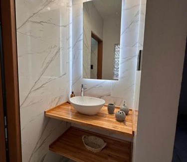 San Lorenzo House | ALMAS CASAS de SIERRAS