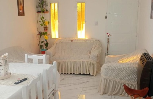 Malargue House | Alojamiento Femenino Josefina