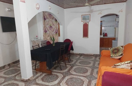 Zona Granja House | Alojamientos Hilda F