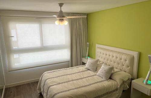 La Perla Apartment | Alucinante departamento en La Perla 3 ambientes con aire acondicionado y calefacción central con cochera cubierta