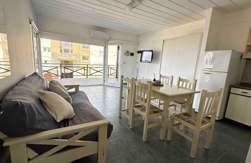 Ostende Apartment | Amerida - Departamentos para jovenes Frente al Mar - A 1 cuadra de la noche de Pinamar