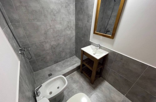 Comuna 5 Apartment | Ample Apartment in Almagro Ideal for Up to Four People