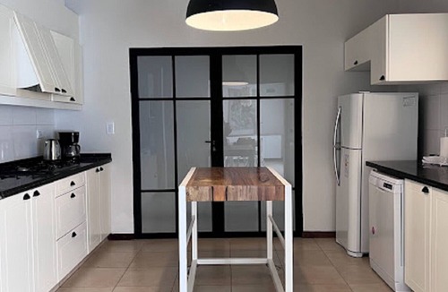 Chacras de Coria House | Amplia y luminosa casa con excelente ubicación