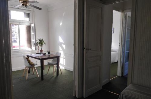 El Centro Apartment | Amplio, tranquilo y muy luminoso departamento de 3 ambientes a metros del Obelisco y del Teatro Colón