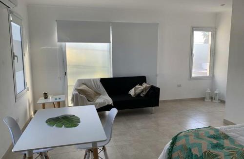 San Nicolas de los Arroyos Apartment | Anandi