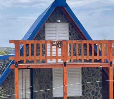 Yocsina House | Angel Alpino Cabin