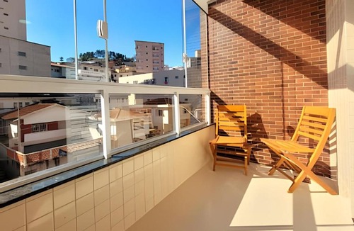 Regiao Urbana Homogenea XV Apartment | Apê Área Central c/Churrasqueira, Varanda e Suíte