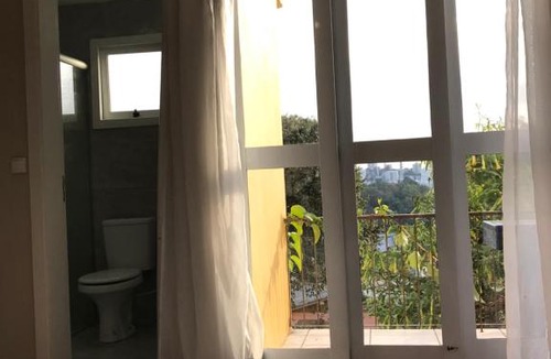 Licorsul Apartment | Apê completo com suíte, sacada e garagem fechada