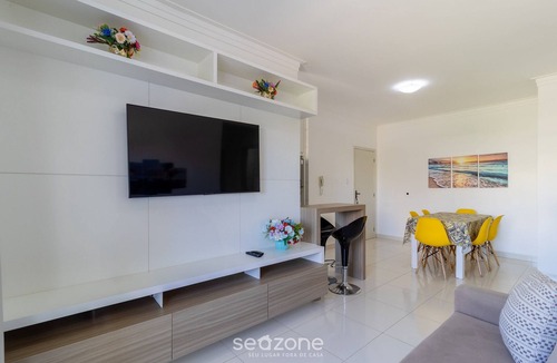 Ingleses Centro Apartment | Ap W/bbq 2 Bedrooms 900m From the Beach - Rob203