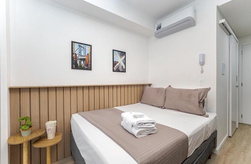 Matriz Apartment | Apartamento 1307 - Manhattan Tower · Refúgio Urbano no Centro com Rede na Sacada | 3p