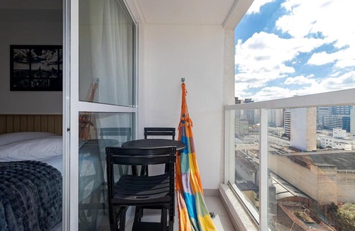Matriz Apartment | Apartamento 1308 - Manhattan Tower · Studio no centro p/3 | Sacada fechada, Wi-Fi & A/C