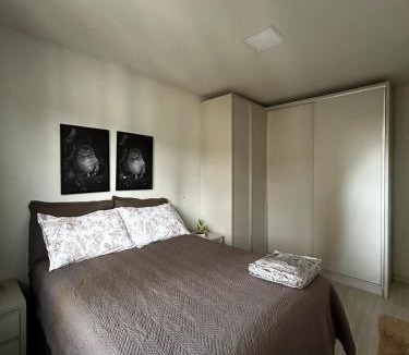 Pioneiros Catarinenses Apartment | Apartamento Completo em Cascavel - Wi-Fi Rápido - Próx Aeroporto e Rodoviária