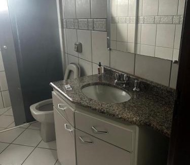 Treze Tilias Apartment | Apartamento no Centro Próximo à Padaria, Farmácia e Mercado