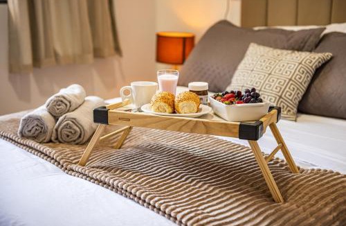 Vila Nova Apartment | Apartamento para Casais com Café de Cortesia, Aquecedor no Quarto, Netflix e Prime Video, Kit Fondue e Praia Próxima