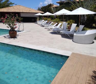 Itacimirim Apartment | Apartamento térreo a 300 metros da praia de Itacimirim com piscina e jardim