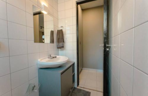 Maringa Apartment | Apartamento UEM Wi-Fi Smart Zona 07 - LP26