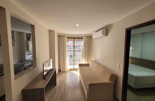 Camorim Apartment | Apartment in Barra Olímpica with kitchen and garage.