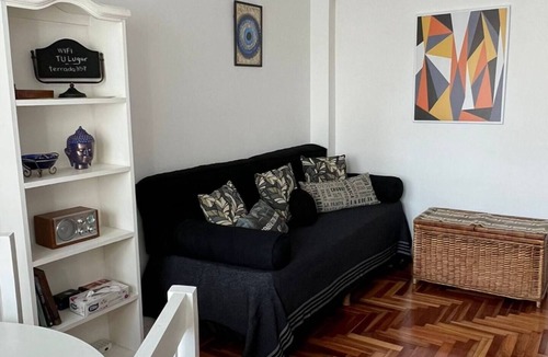 Comuna 11 Apartment | Apartment of 2 Ambi.muy Bright and Warm