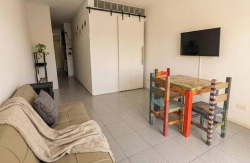 Comuna 8 Apartment | Apartment with a view of the lake | Olympic District