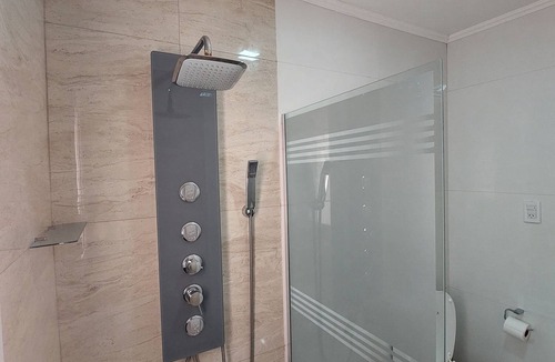 Vistalba Apartment | Apartment with Swimming Pool and Warehouses Nearby