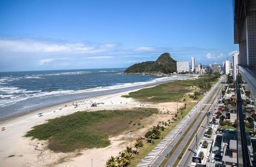 Caioba Apartment | Apartment with Wi-Fi on the seafront Praia Brava, Caiobá/PR