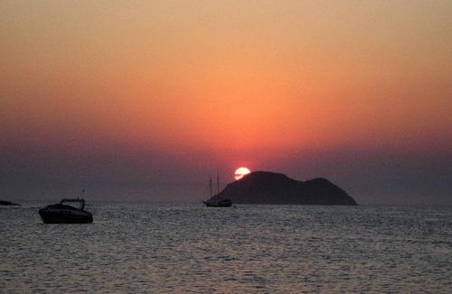 Joao Fernandes Apartment | APARTMENTwithSUNSHINEVIEWNOSECONDOMINIUMwithPOOL70mfromBÚZIOSBEACH