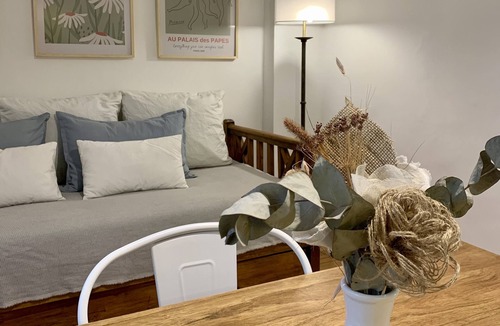 Retiro Apartment | Apt in Recoleta near Tourist Area