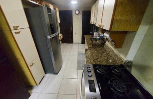 Vila Nova Apartment | Apto 04 qtos, aconchegante, localizado em prédio frente Praia do Forte
