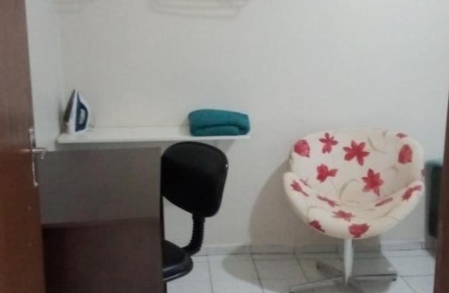 Maria Luiza Apartment | Apto 10: sala/cozinha,1quarto(ar e 2 camas)c/garag