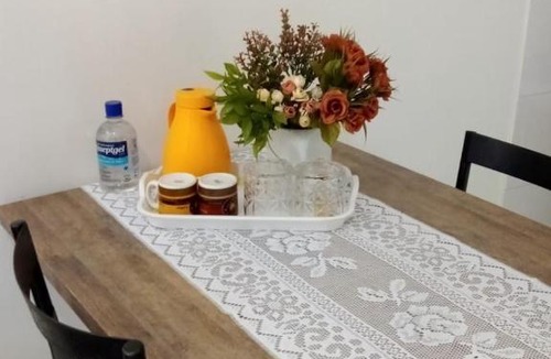 Maria Luiza Apartment | Apto 10: sala/cozinha,1quarto(ar e 2 camas)c/garag