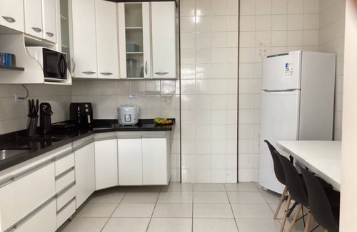 Tupi Apartment | Apto c/2 dorms a 200m da praia | Condo w/2 bedrooms 200m from beach.