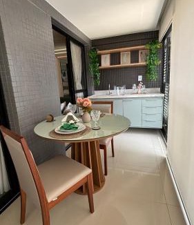 Graca Apartment | Apto elegante próx a praia no bairro da Graça