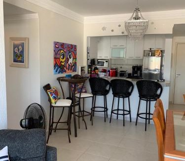 Tombo Apartment | Apto Pé na Areia melhor praia do Guarujá, Tombo 2 dormitórios com suíte