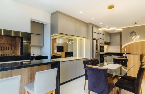 Porto Belo Apartment | Aptos em prédio a 90 m da praia de Perequê - RIHs