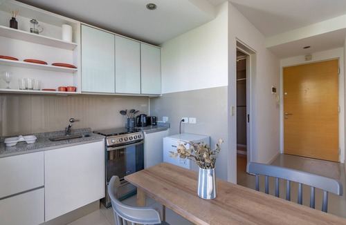 Palermo Apartment | Wake up to a view of La Rural | Palermo + Pool