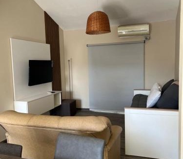 Catamarca Apartment | Apart Lucila- Casa equipada, zona residencial 1 dormitorio, asador y pileta