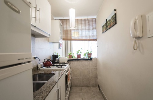 Recoleta Apartment | Austria Sol- Recoleta - Subte. 2 bth. 1 bed. Balcón. Vista a la Calle