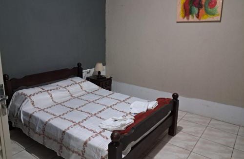 Centro House | Básico e funcional, com 2 ambientes, sem fogão, com garagem, zona nobre
