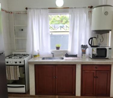 San Salvador de Jujuy Apartment | Bambú Los Perales Depto Familiar con Asador, patio, Aire Acondicionado y estacionamiento
