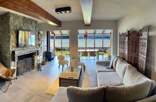 Golondrinas Ski Chalet | Bariloche front lake house, Les 2 Chalets, amazing view and location!