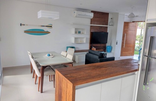 Juquehy House | Beach house in a gated community with pool - Juquehy