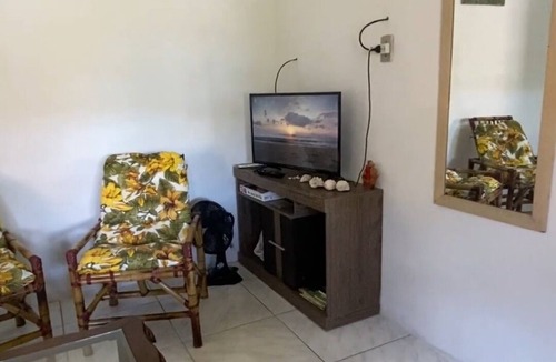 Palhoca House | Beachfront house in Enseada de Brito, pets allowed.
