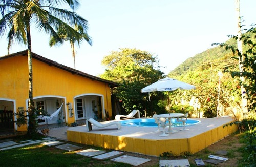 Guaiuba House | Beachfront house in Guaiúba - 30m from the beach | Guarujá/SP