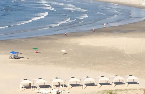 Sao Lourenco Apartment | Beautiful beachfront apartment, right on the sand, incredible view, 230m2, AC, 10P