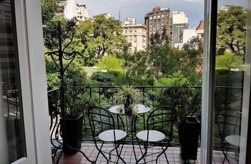 Recoleta Apartment | Beautiful apartment with french balcony.