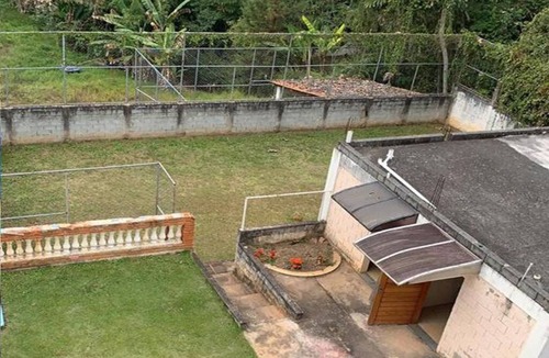 Mogi das Cruzes House | Beautiful country house with swimming pool and soccer field.