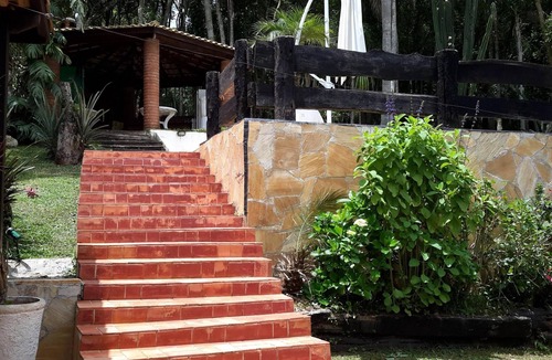 Cotia House | Beautiful country house with 3 suites + barbecue area + swimming pool and party hall.