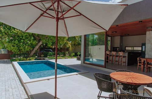 Centro House | Beautiful High-Standard House with 6 Bedrooms in a Gated Community in Guarajuba Near the Beach