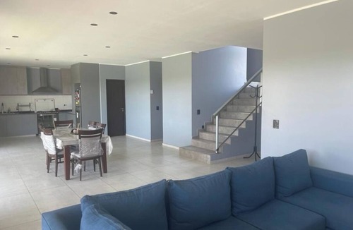 Guaymallen House | Beautiful house for vacation, swimming pool for children and adults.