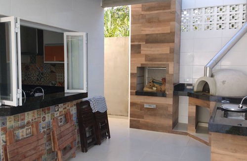 Caraguatatuba House | Beautiful house in a gated community!
